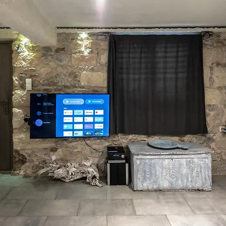 Stone House Apartment *