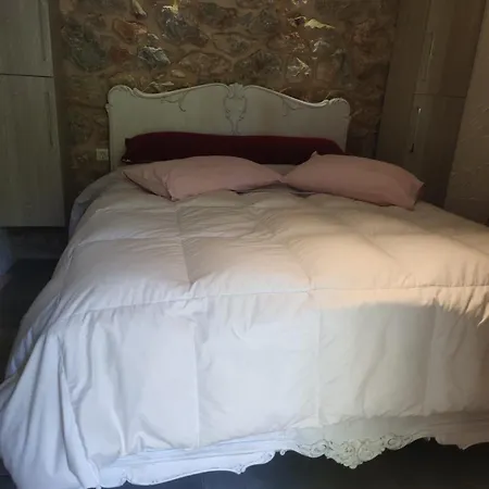 Stone House Apartment *